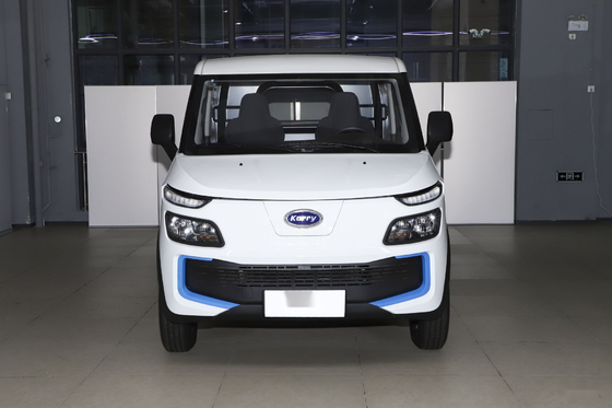 高い屋根の記号論理学の電気自動車のバンは電気乗客のミニバンを囲んだ